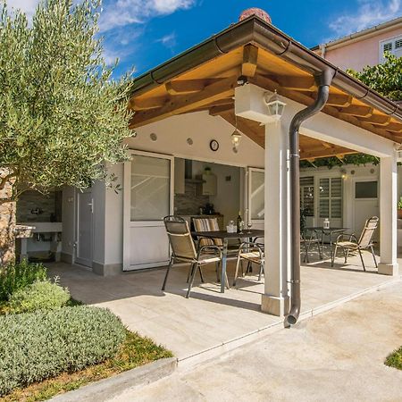 Gorgeous Apartment In Krk With Wifi Punat Exterior photo